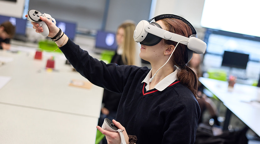 Artist residencies in Coventry and Warwickshire schools explore sculptural creativity