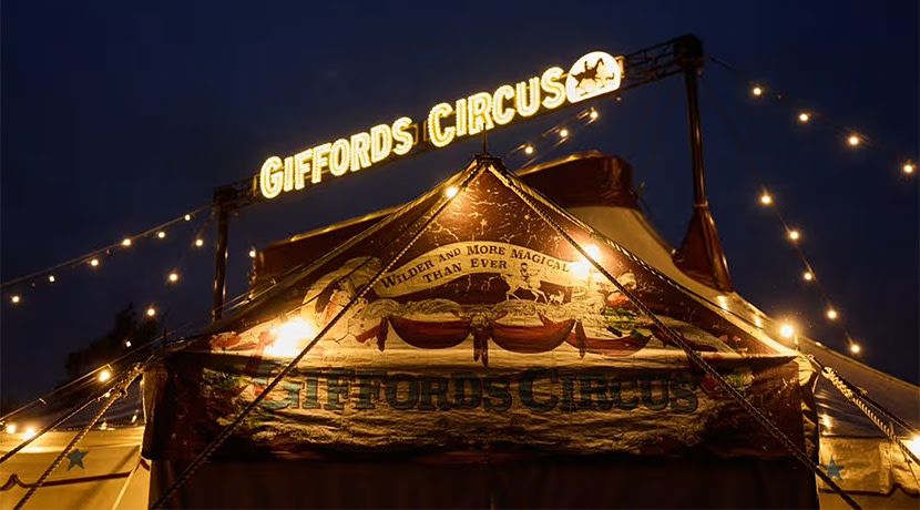 Giffords Circus: Waterfield