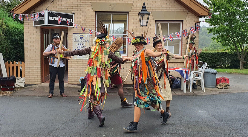 Morris and clog dancers celebrate day of dance at Severn Valley Railway