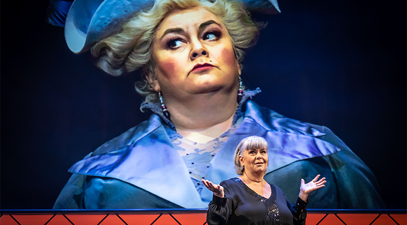 Dawn French brings one woman show to Birmingham