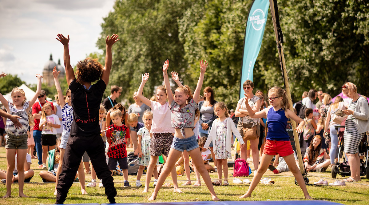 Free circus workshops and performances in Stoke-on-Trent