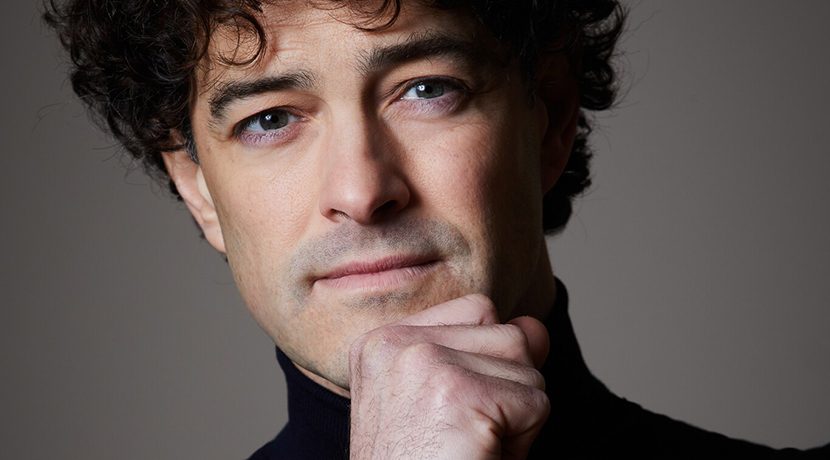 Lee Mead stars as the World's Greatest Showman at Birmingham Hippodrome