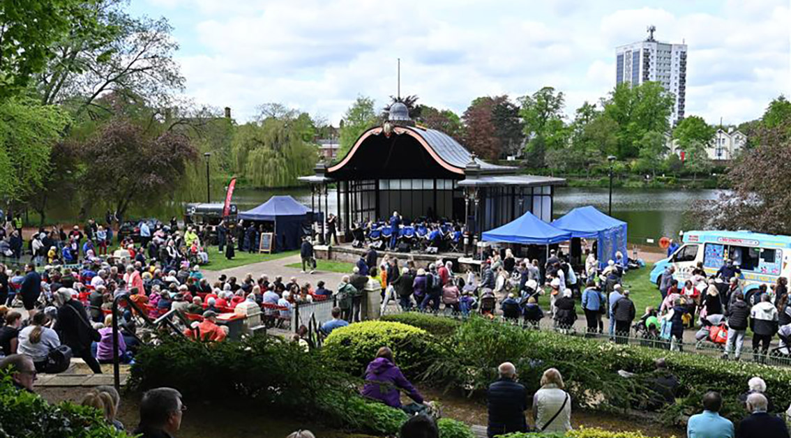 Lakeside Live Festival returns to Walsall Arboretum