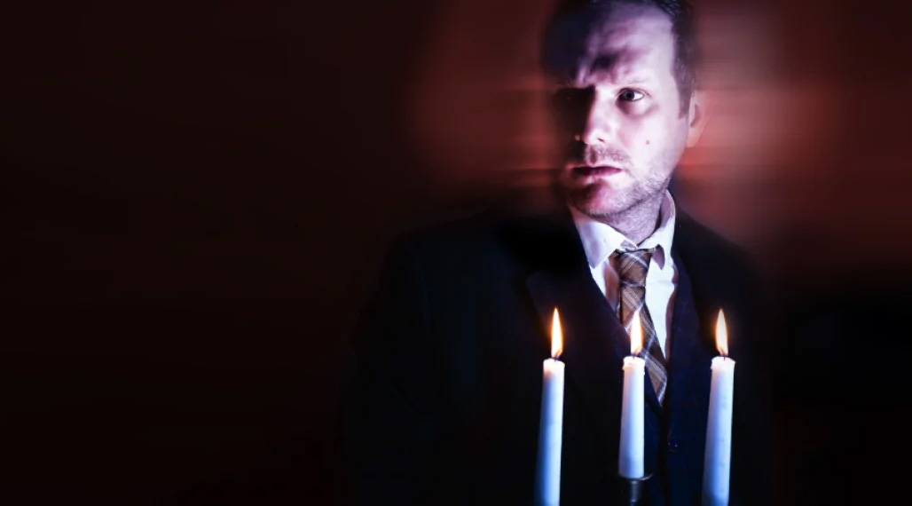 Darkness & Light: Ghost Stories