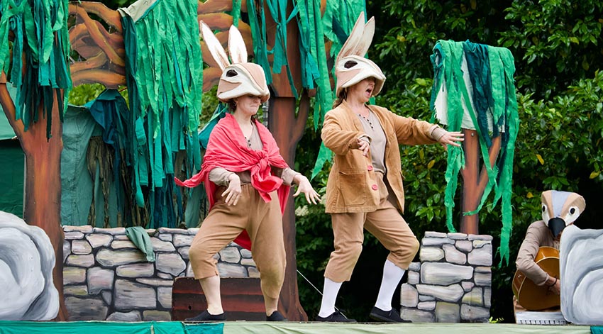 The Tale of Peter Rabbit And Benjamin Bunny