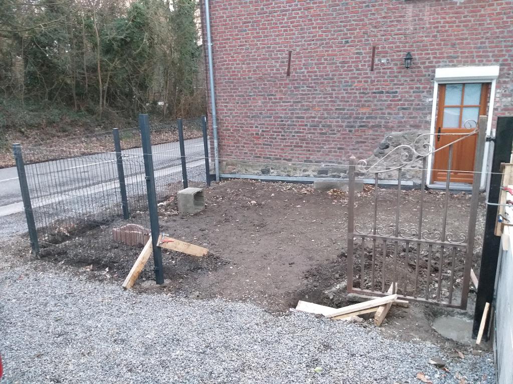 Placement de clôture rigide