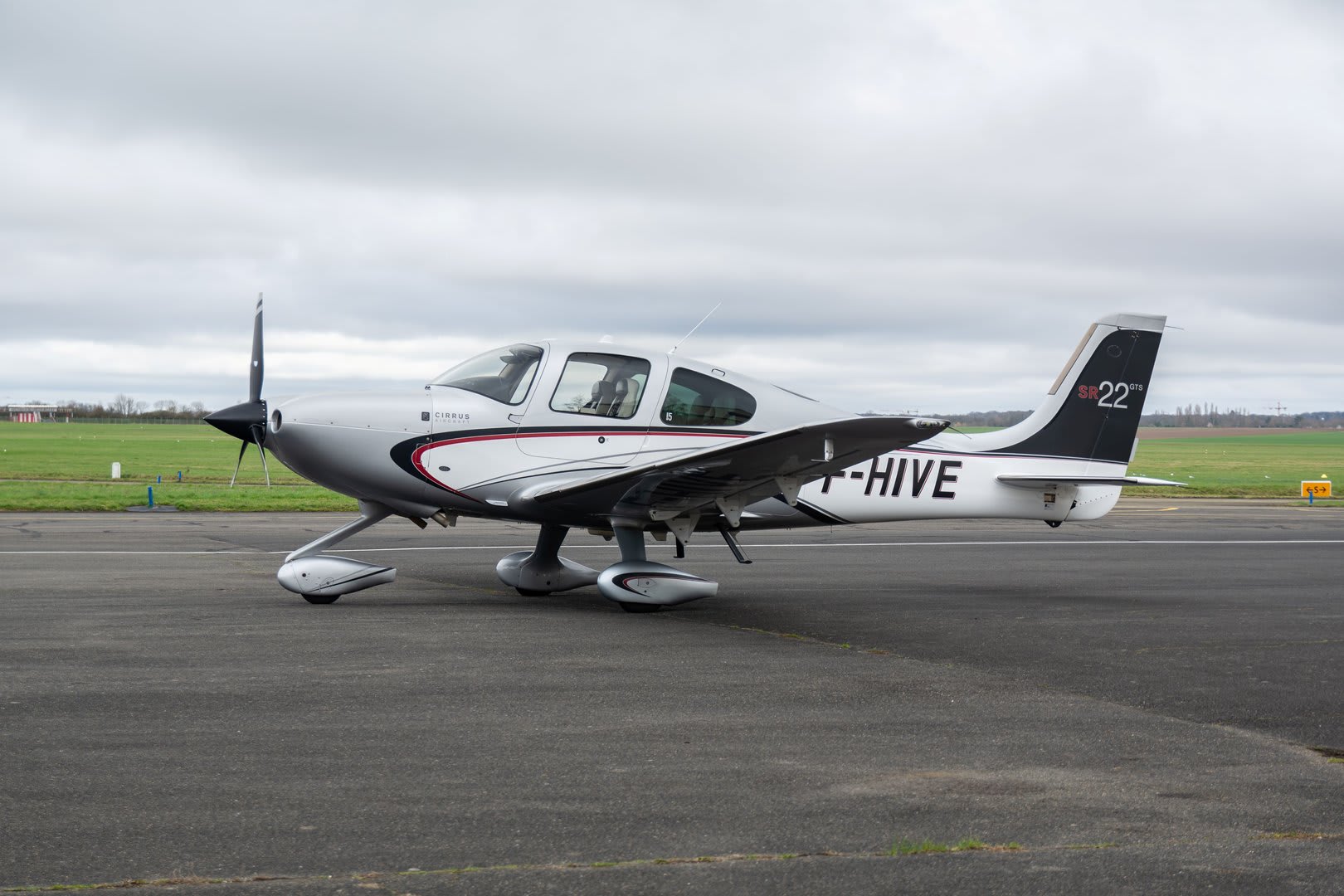 2013 Cirrus SR22 GTS G5 Perspective