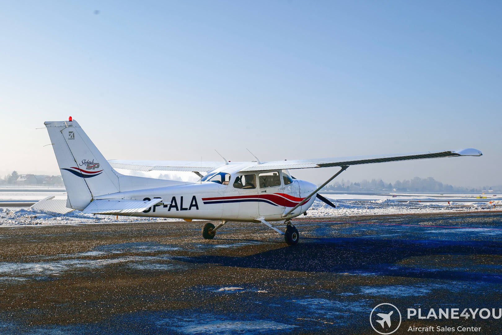 1999 Cessna 172 Skyhawk S, photo 4