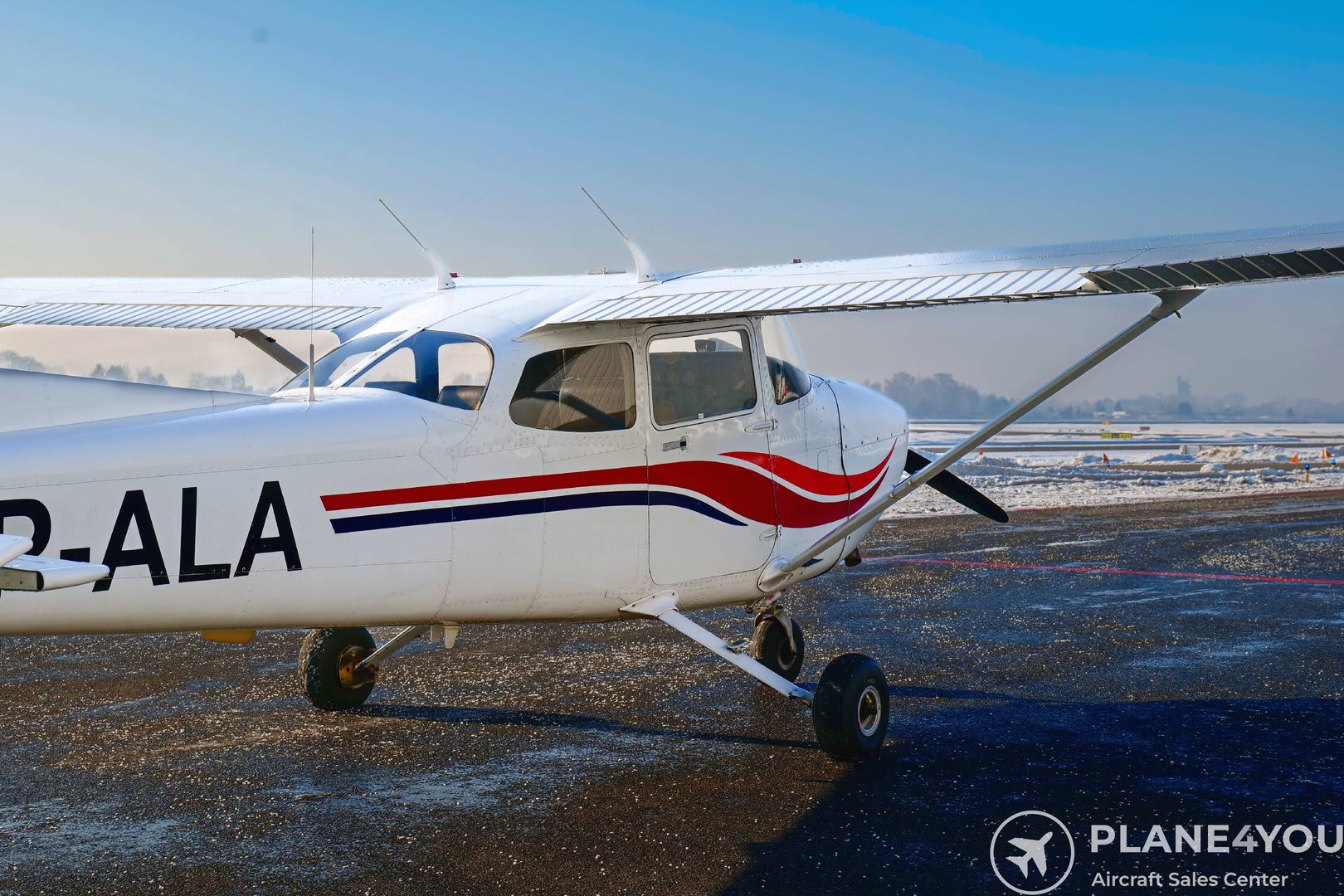 1999 Cessna 172 Skyhawk S, photo 10
