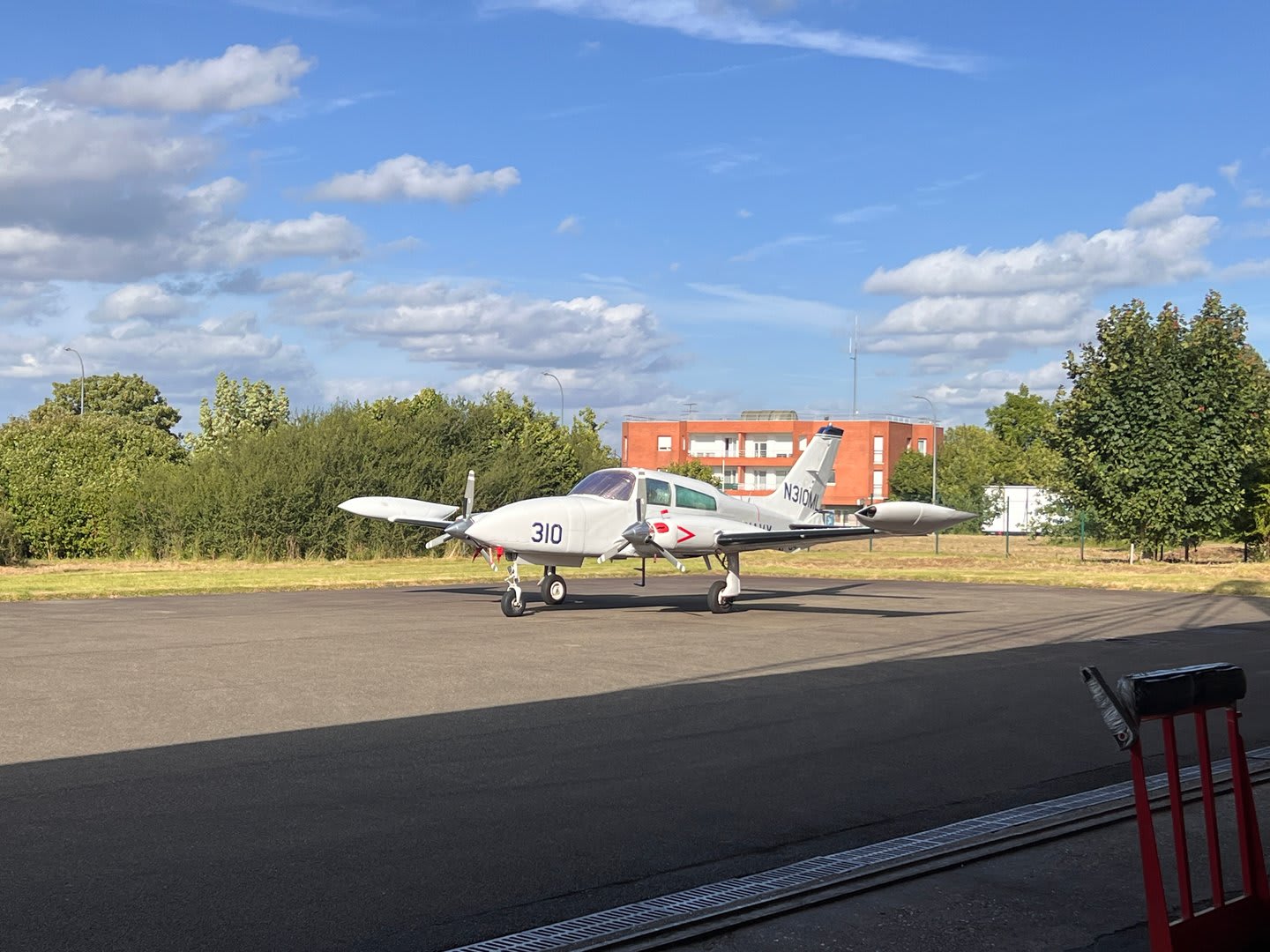 CESSNA 310R