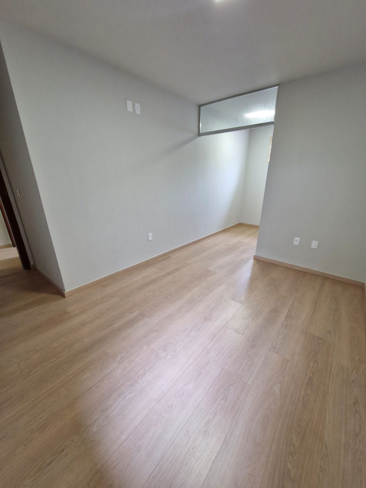 Foto 3 de Excelente casa linear no bairro Castelo.