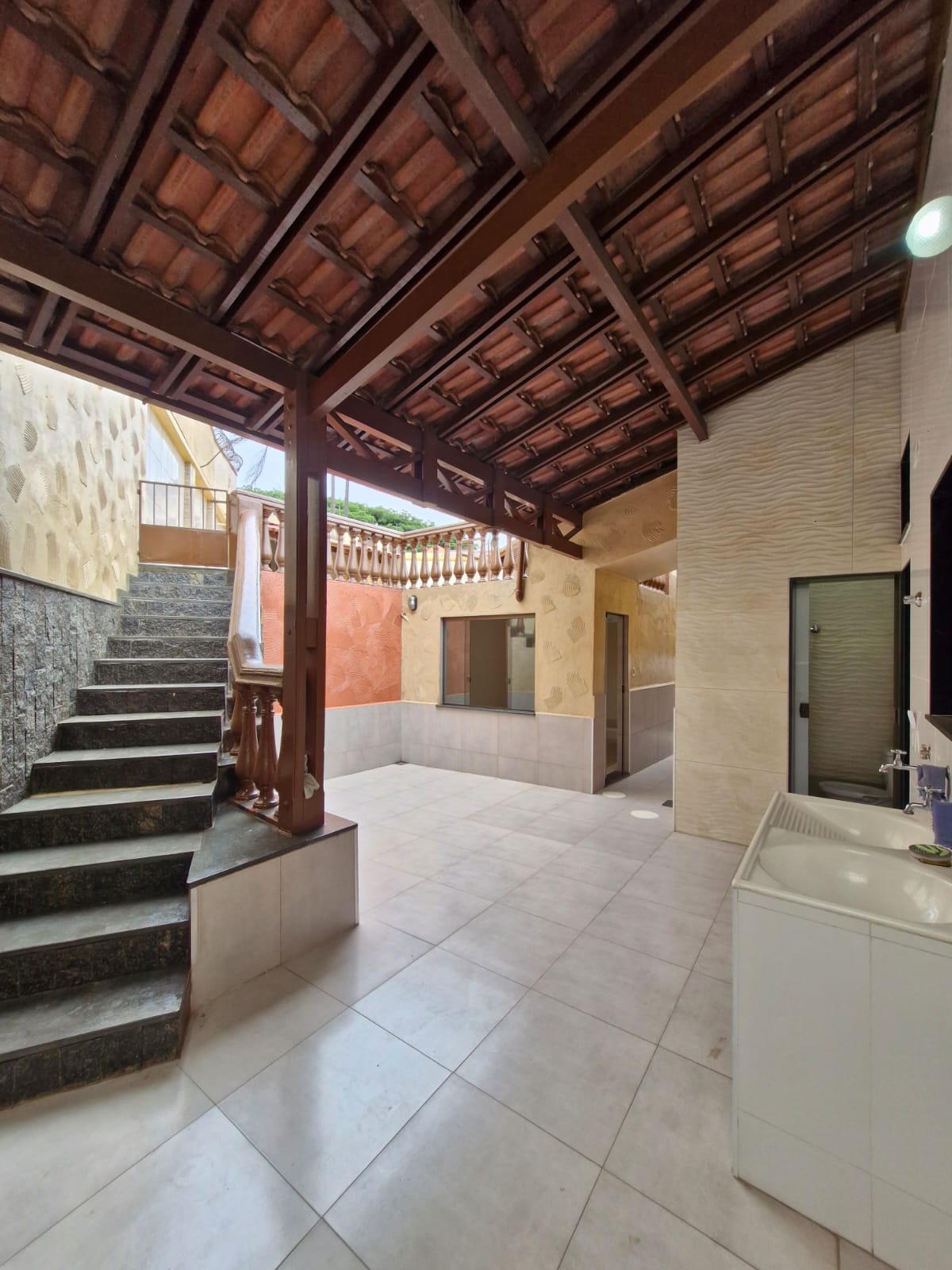 Foto 5 de Excelente casa reformada no bairro Itatiaia.