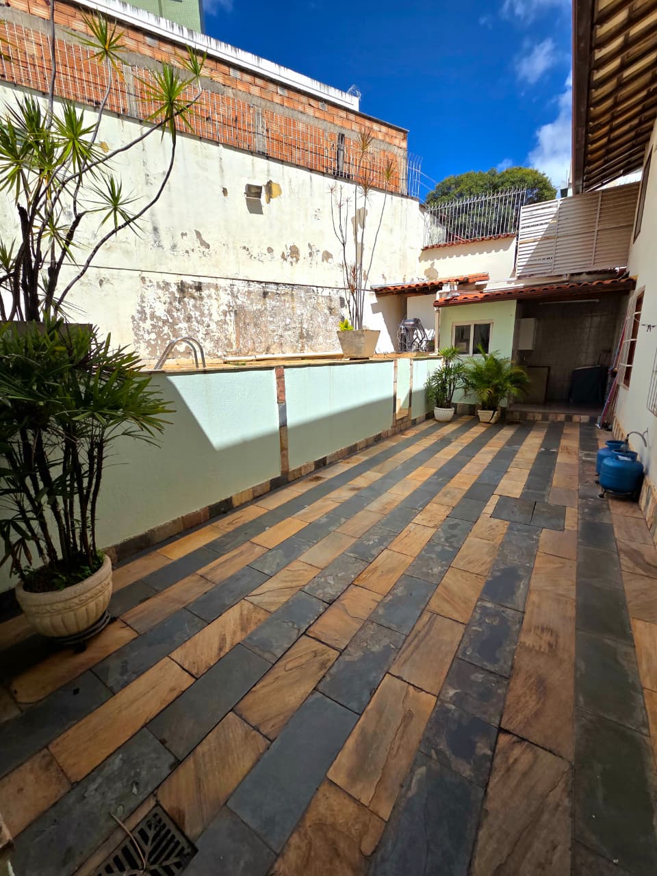 Foto 5 de Excelente casa com piscina no bairro Nova Esperança.