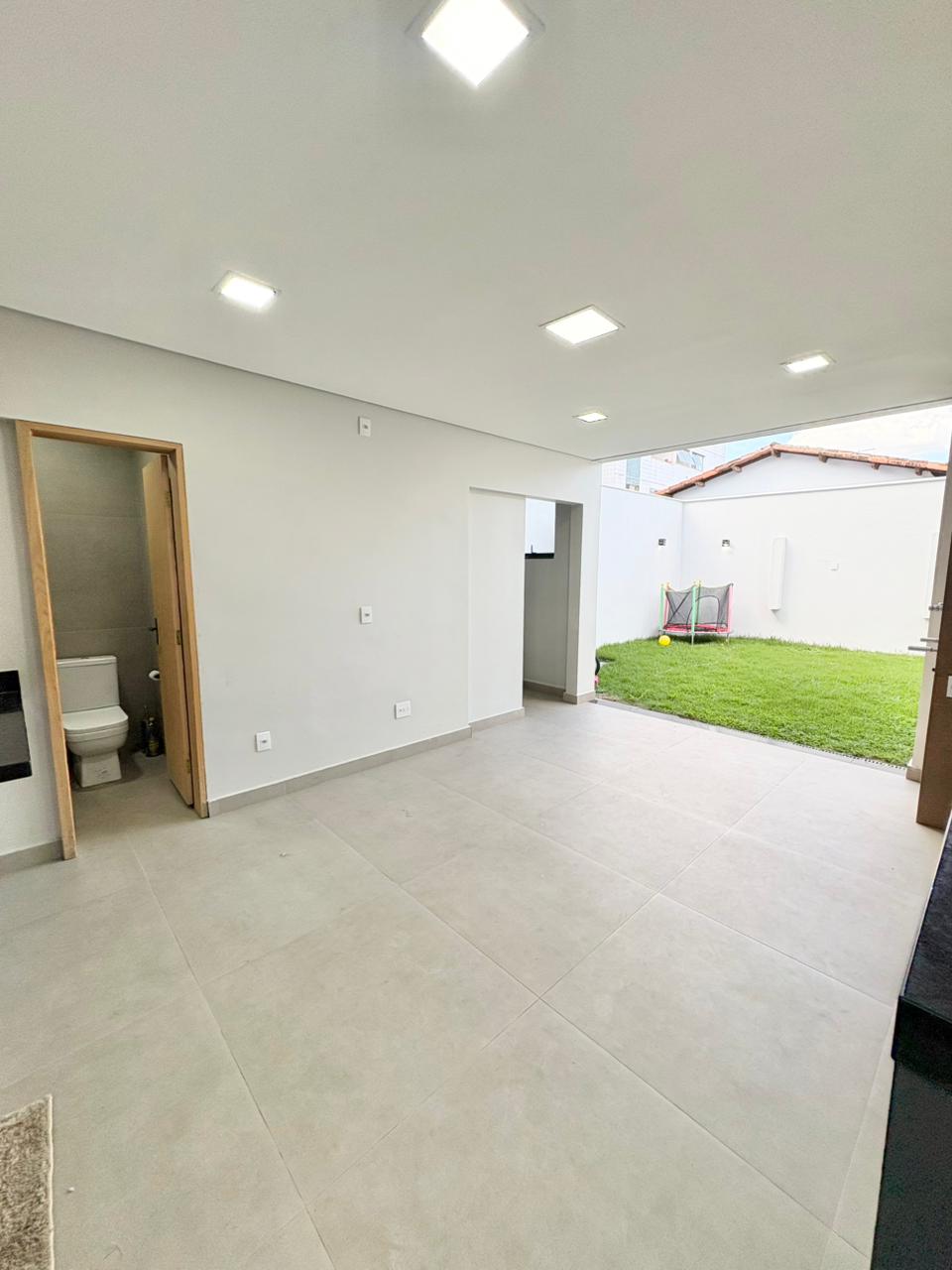 Foto 4 de Casa geminada de alto luxo no bairro Paqueta. 
