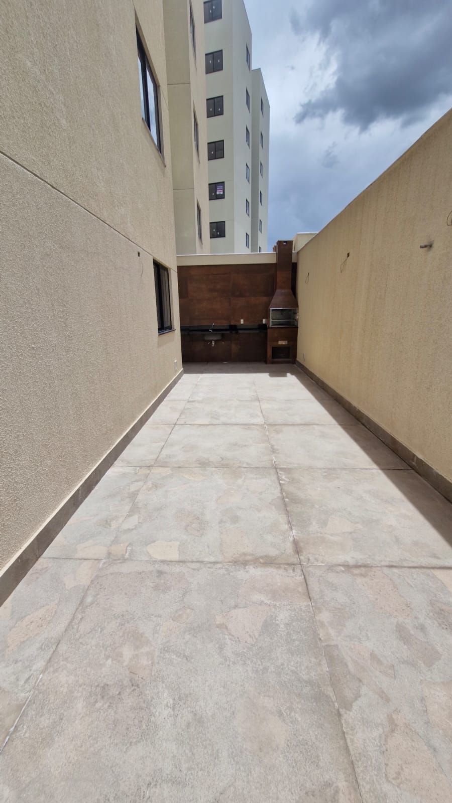 Foto 3 de Excelente área privativa de 02 quartos com elevador no Serrano.
