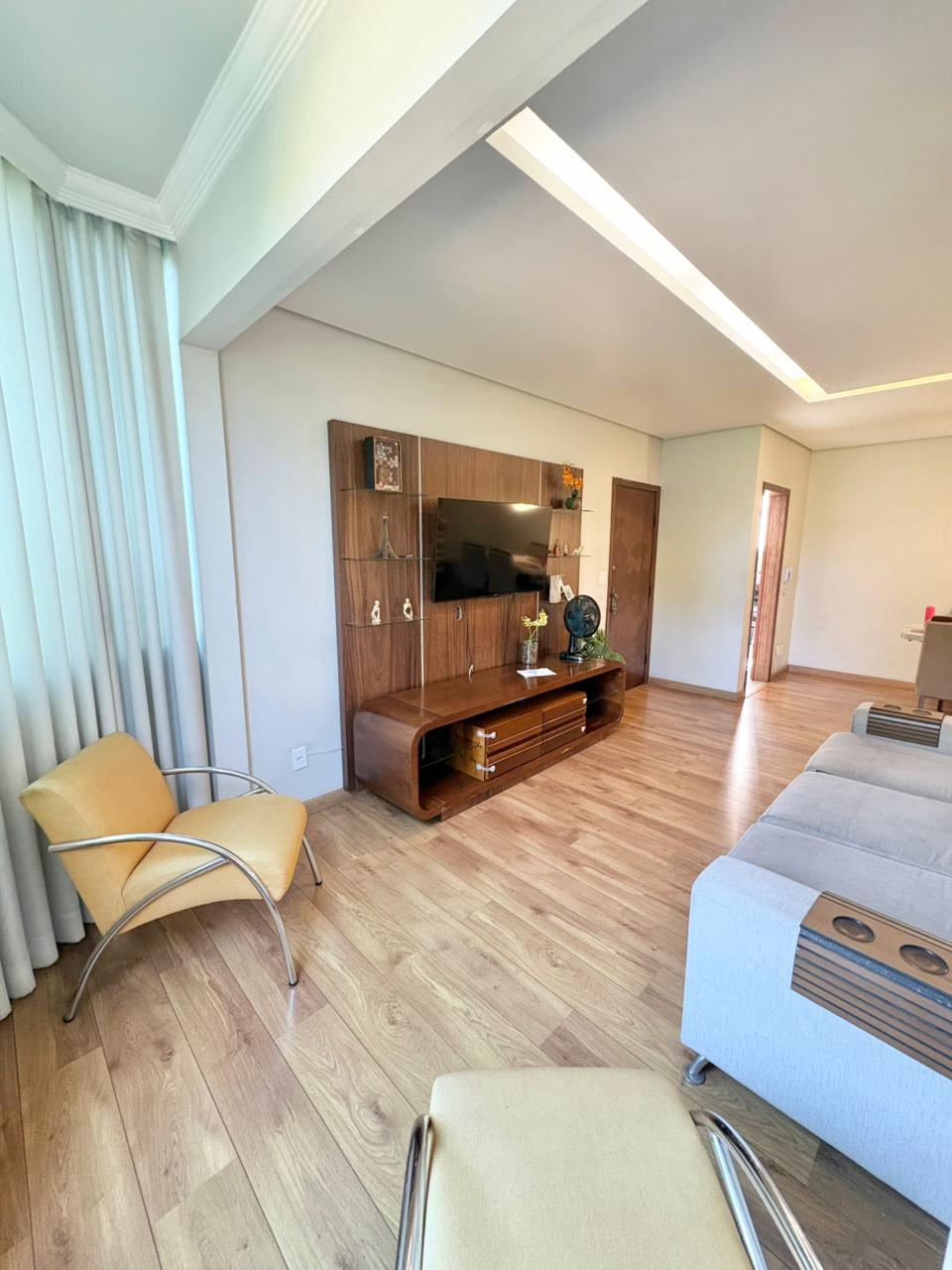 Foto 3 de Excelente apartamento no bairro Castelo. 