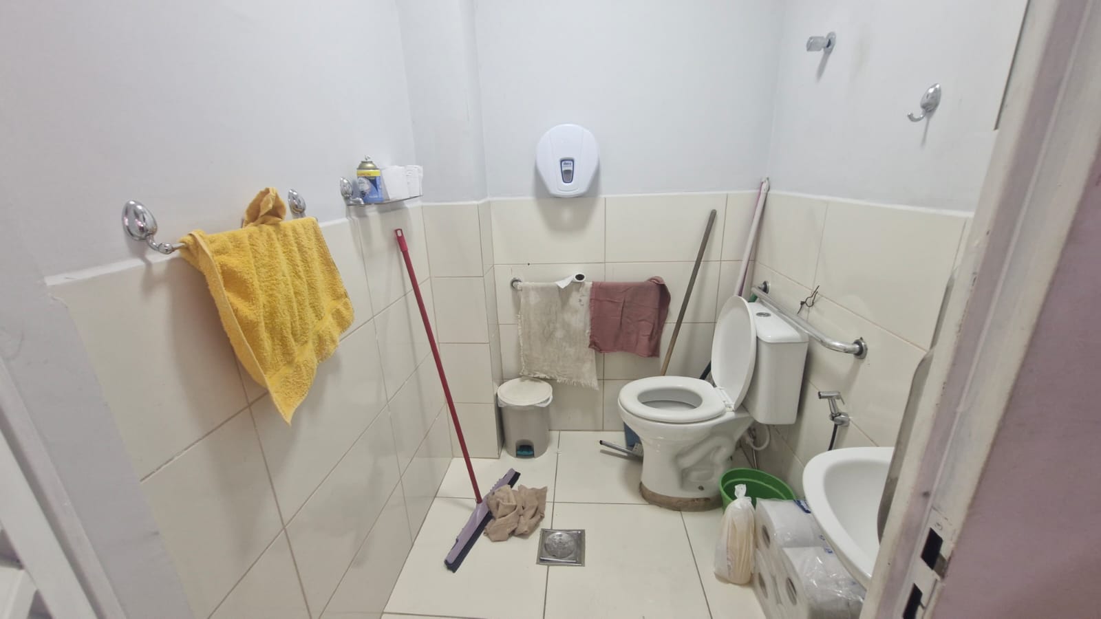Foto 5 de Sala Comercial e 1 banheiro à Venda, 50 m² no Manacás