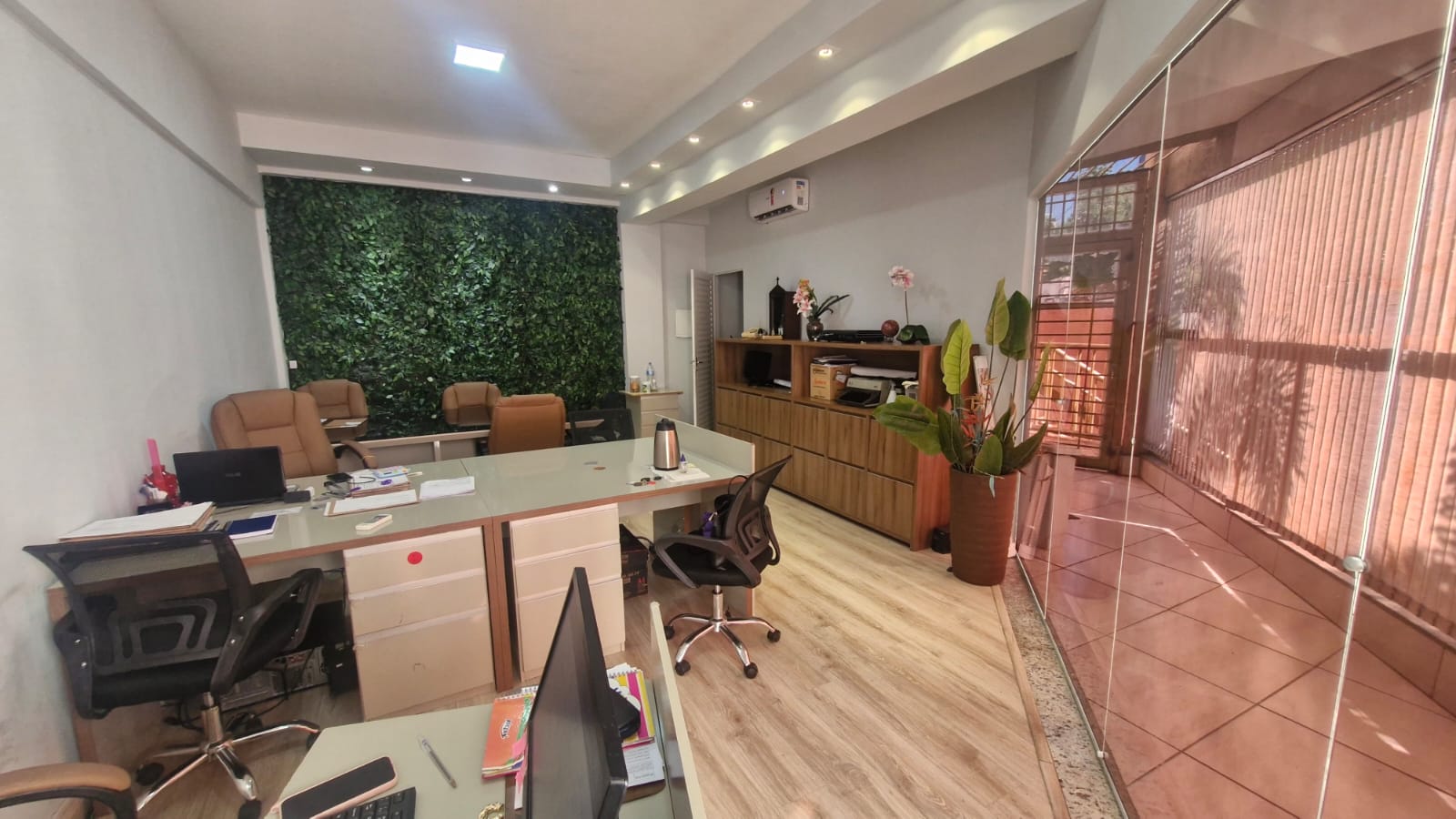 Foto 2 de Sala Comercial e 1 banheiro à Venda, 50 m² no Manacás