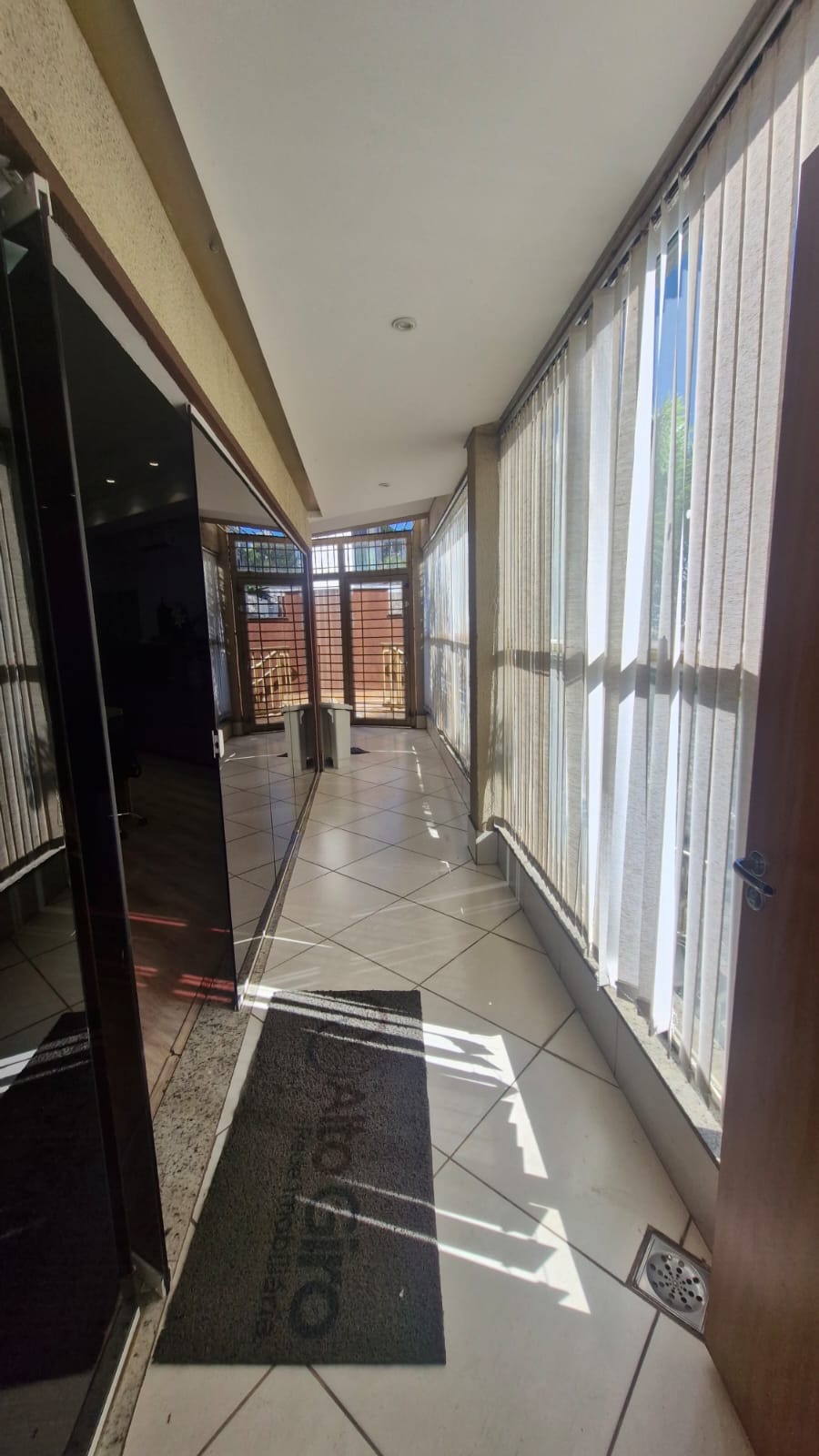 Foto principal de Sala Comercial e 1 banheiro à Venda, 50 m² no Manacás