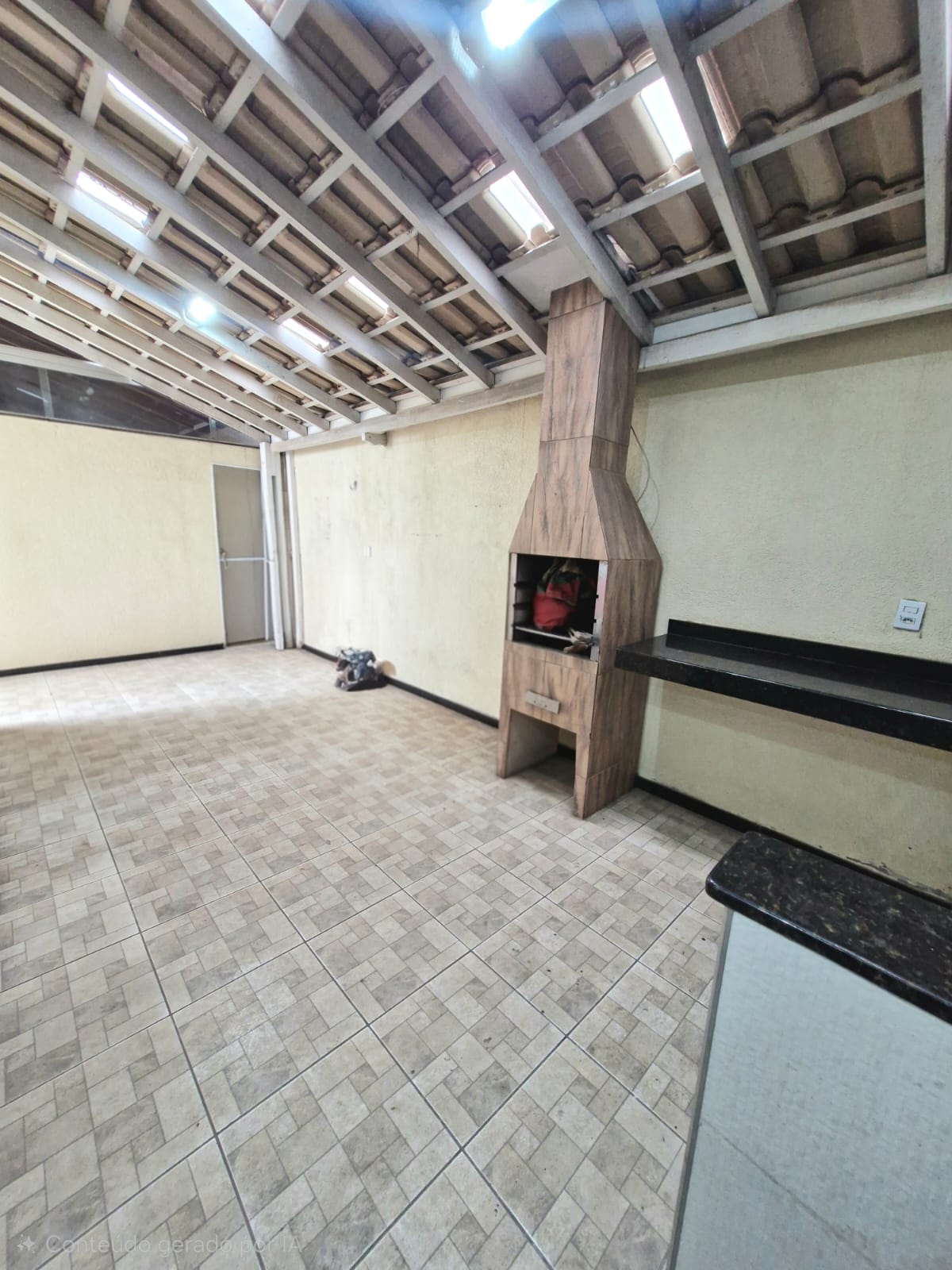 Foto 4 de Casa geminada em condomínio, no bairro Cabral.