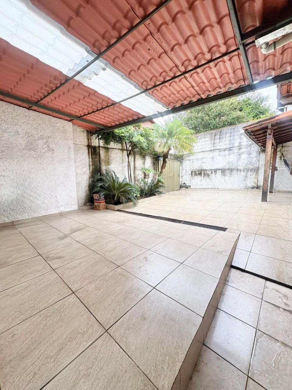 Foto 2 de Excelente casa linear no bairro Alipio de Melo. 