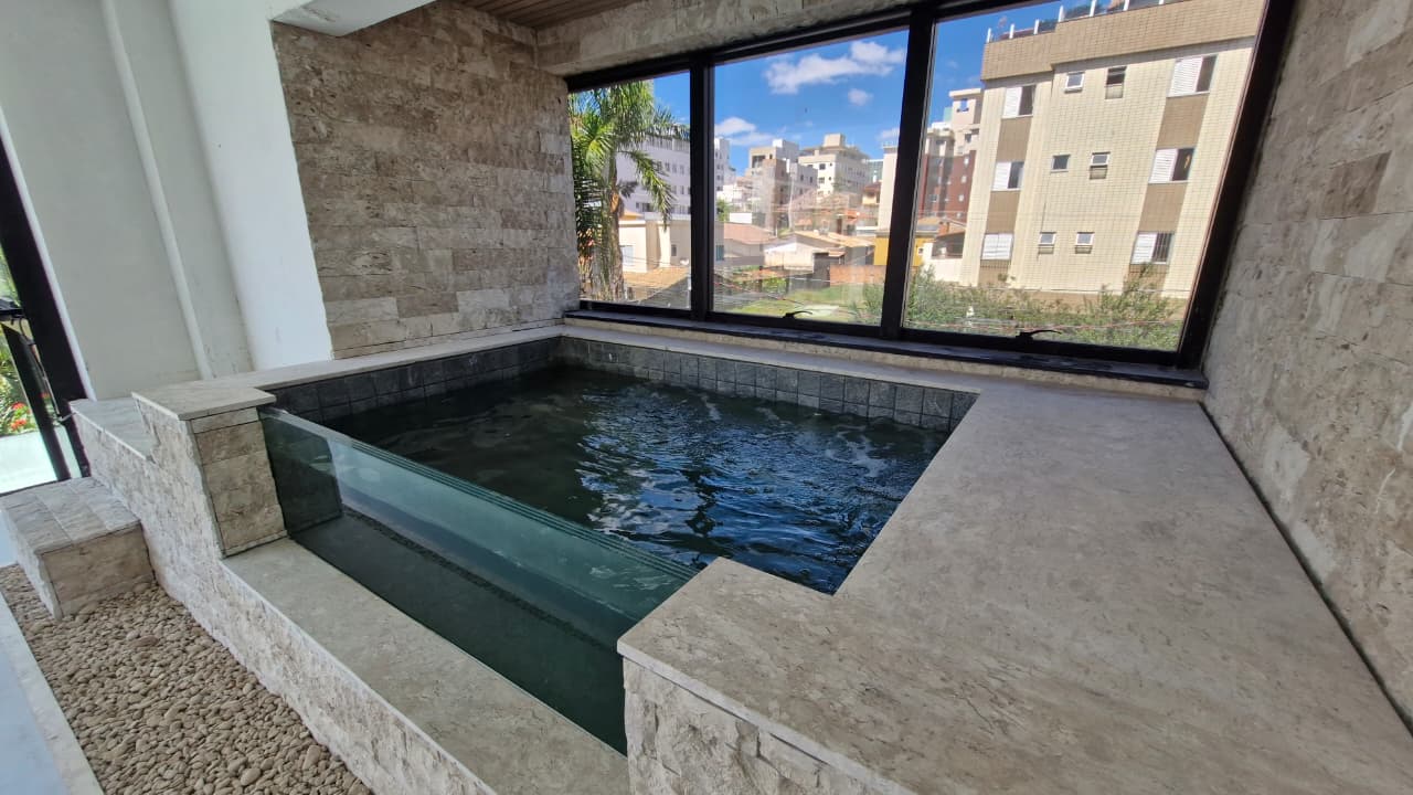 Foto 2 de Excelente apartamento de 4 quartos no bairro Castelo. 