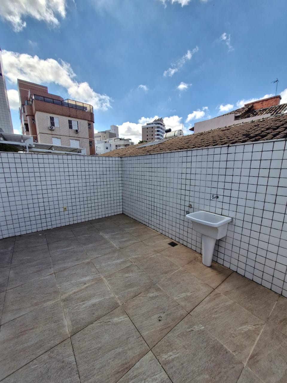 Foto 4 de Excelente Área Privativa com 02 quartos no bairro Castelo.