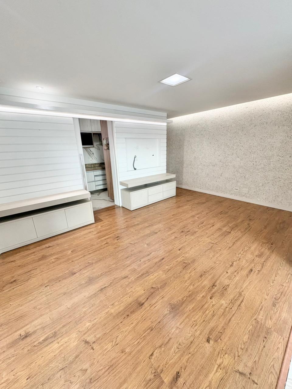 Foto 4 de Excelente apartamento com elevador e lazer no bairro Castelo. 