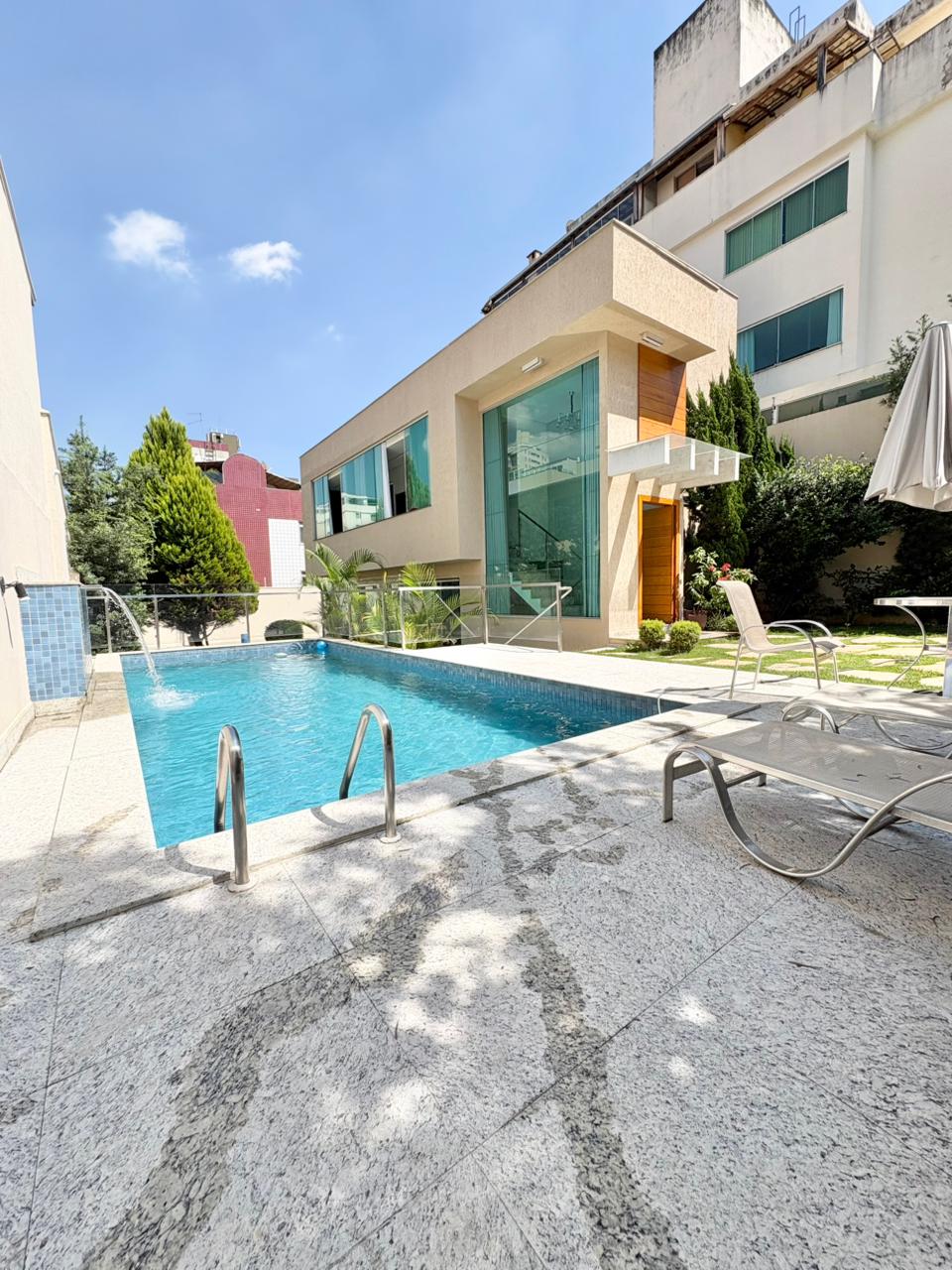 Foto 2 de Excelente casa de Alto Padrão lote 420m2 no bairro Castelo!!!!!