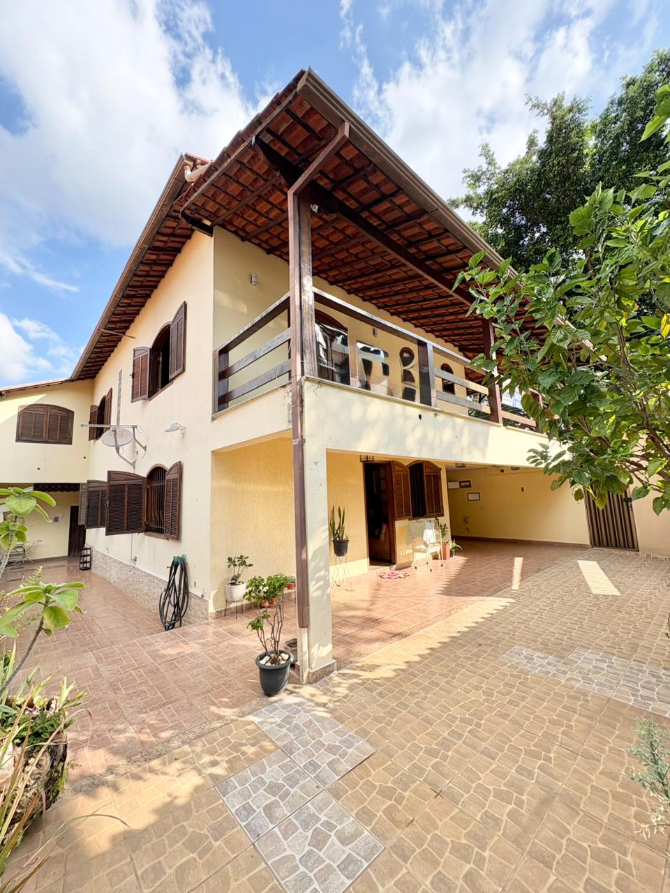 Foto 2 de Excelente casa com 6 quartos no bairro Alípio de Melo!!