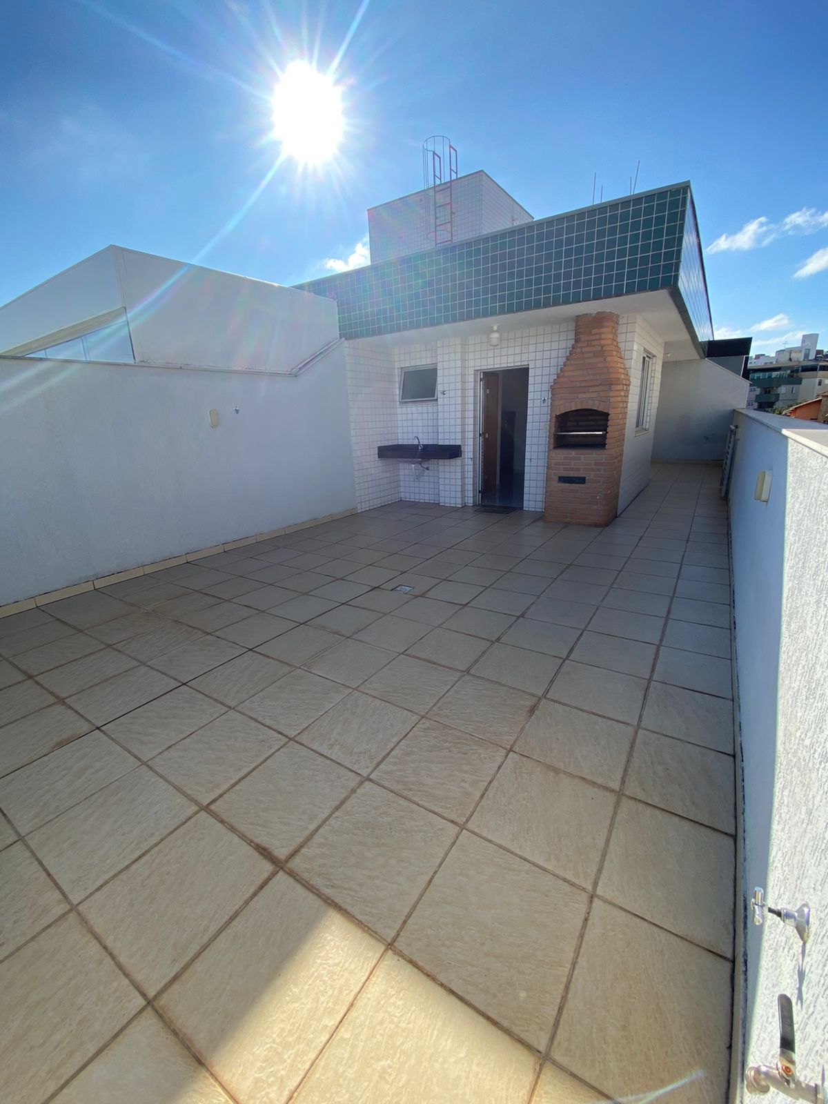Foto 2 de Excelente cobertura de 2Quartos no bairro Castelo.