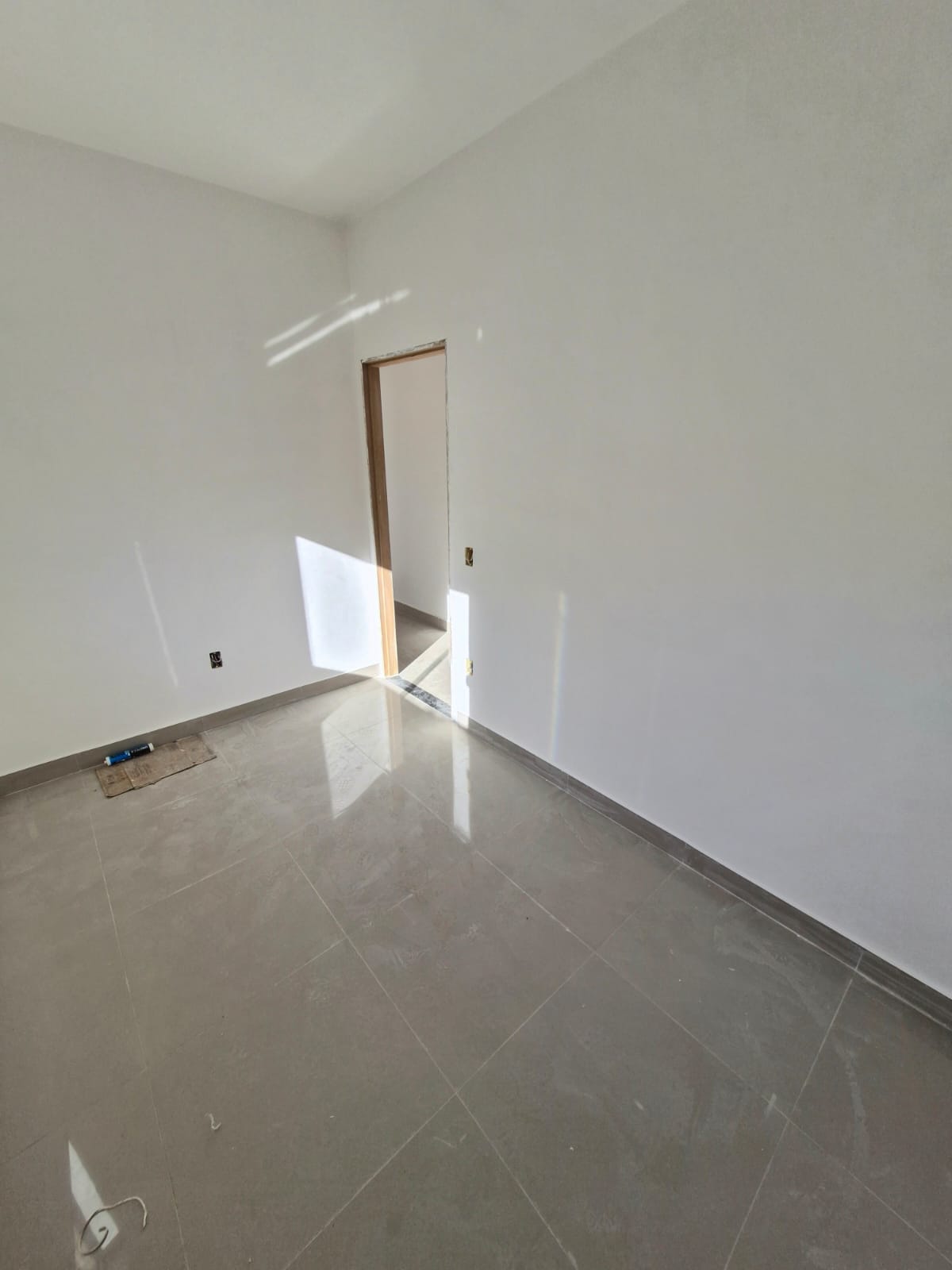 Foto 5 de Excelente casa geminada no bairro Cândida Ferreira.