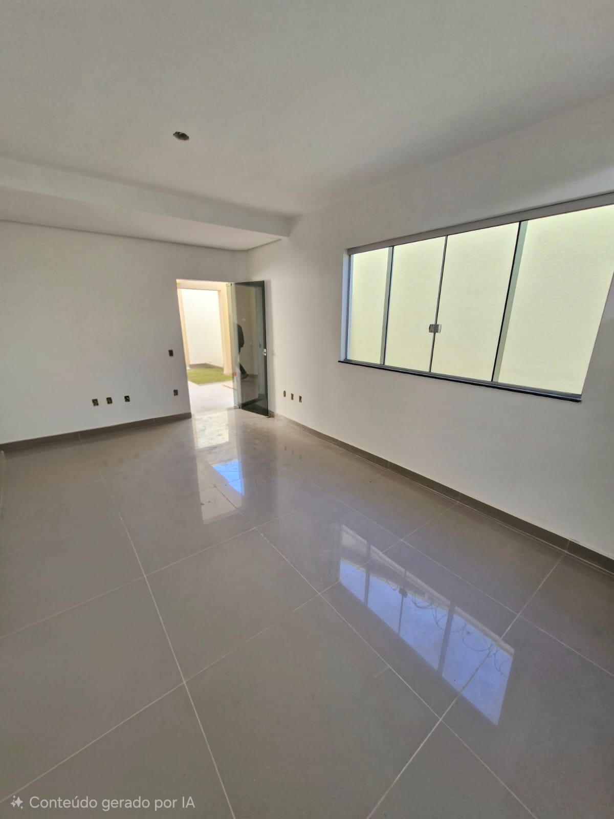 Foto 4 de Excelente casa geminada no bairro Cândida Ferreira.