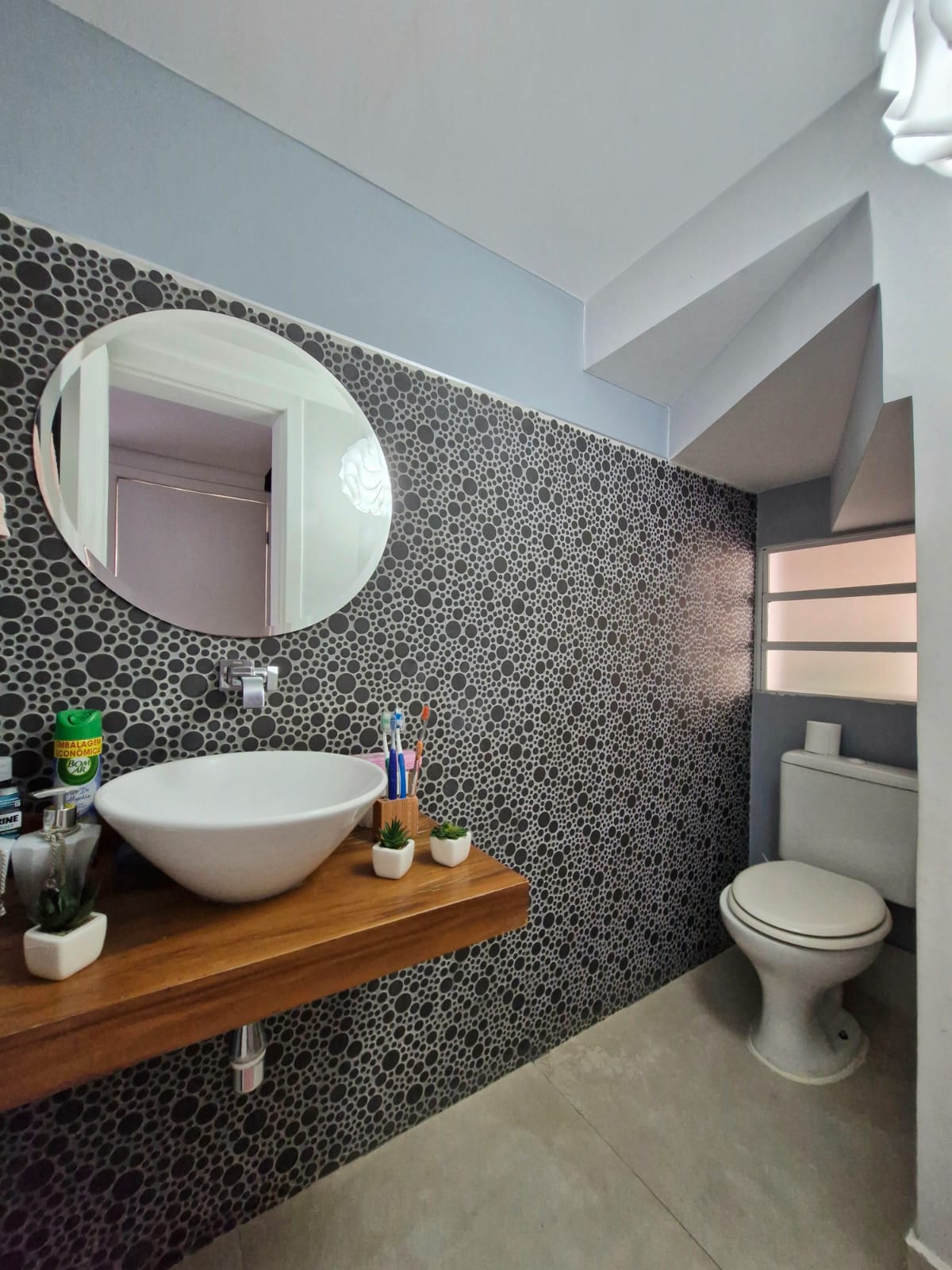Foto 4 de Excelente casa geminada em condomínio, no bairro Cabral.