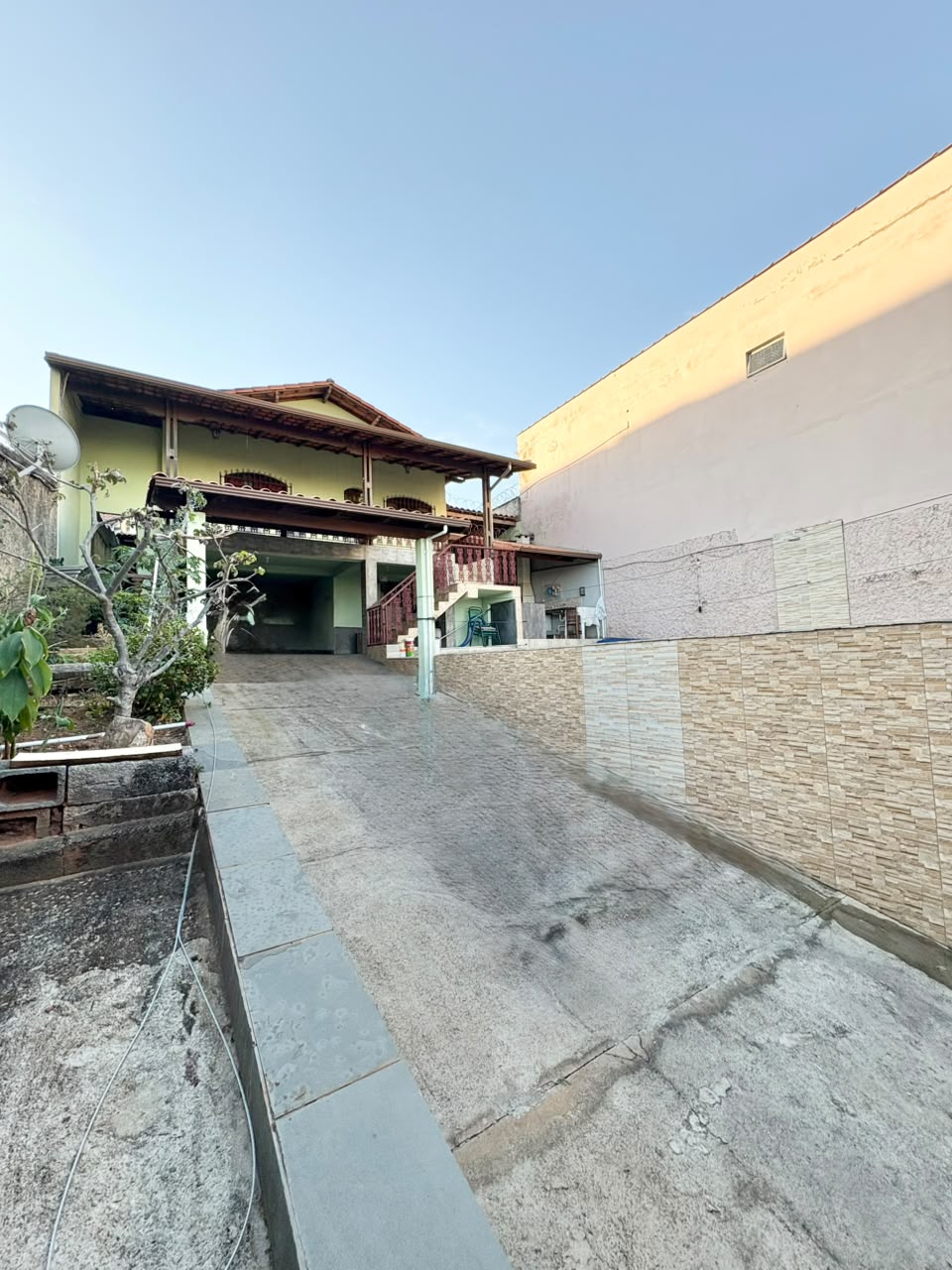 Foto 5 de Excelente casa com piscina no bairro Nacional. 
