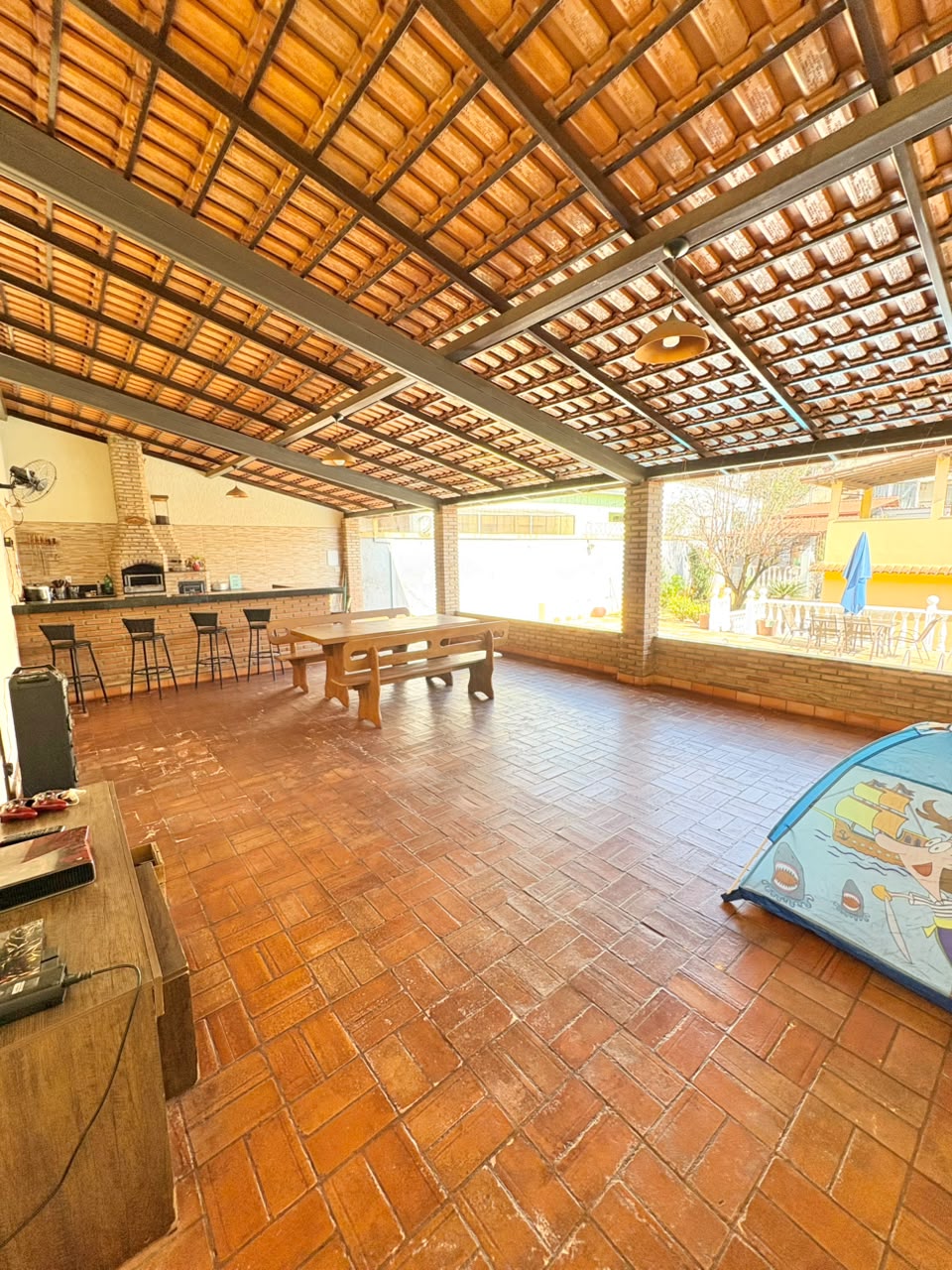 Foto 4 de Excelente Casa linear com piscina no bairro Céu Azul