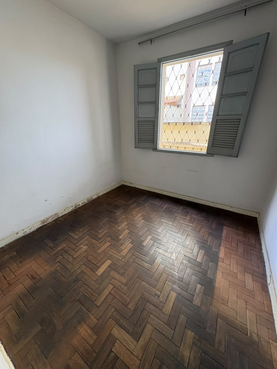 Foto 4 de Casa para reforma no bairro Monsenhor Messias.