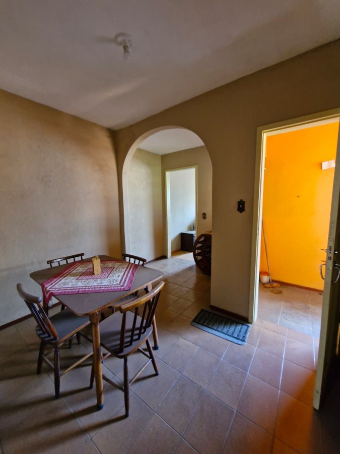 Foto 5 de Excelente casa com 4 quartos no bairro Novo Glória!!