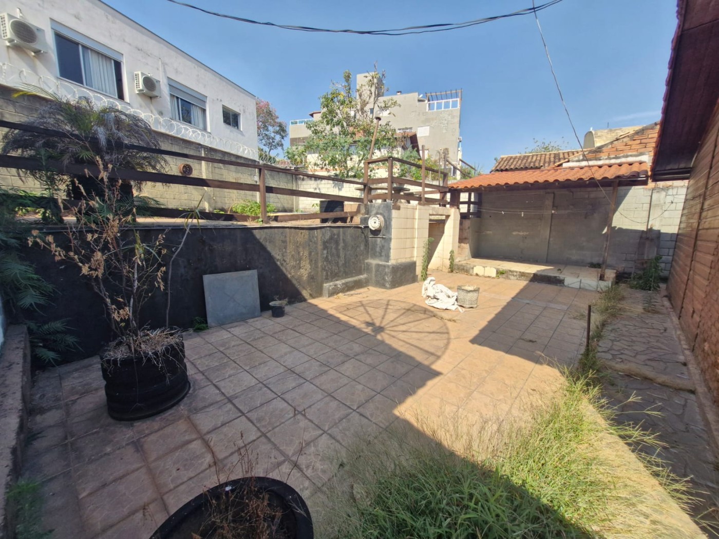 Foto 3 de Casa para reforma no bairro Paquetá - BH.