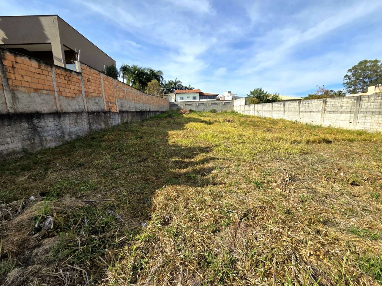 Foto principal de Excelente lote linear no bairro Bandeirantes 1.