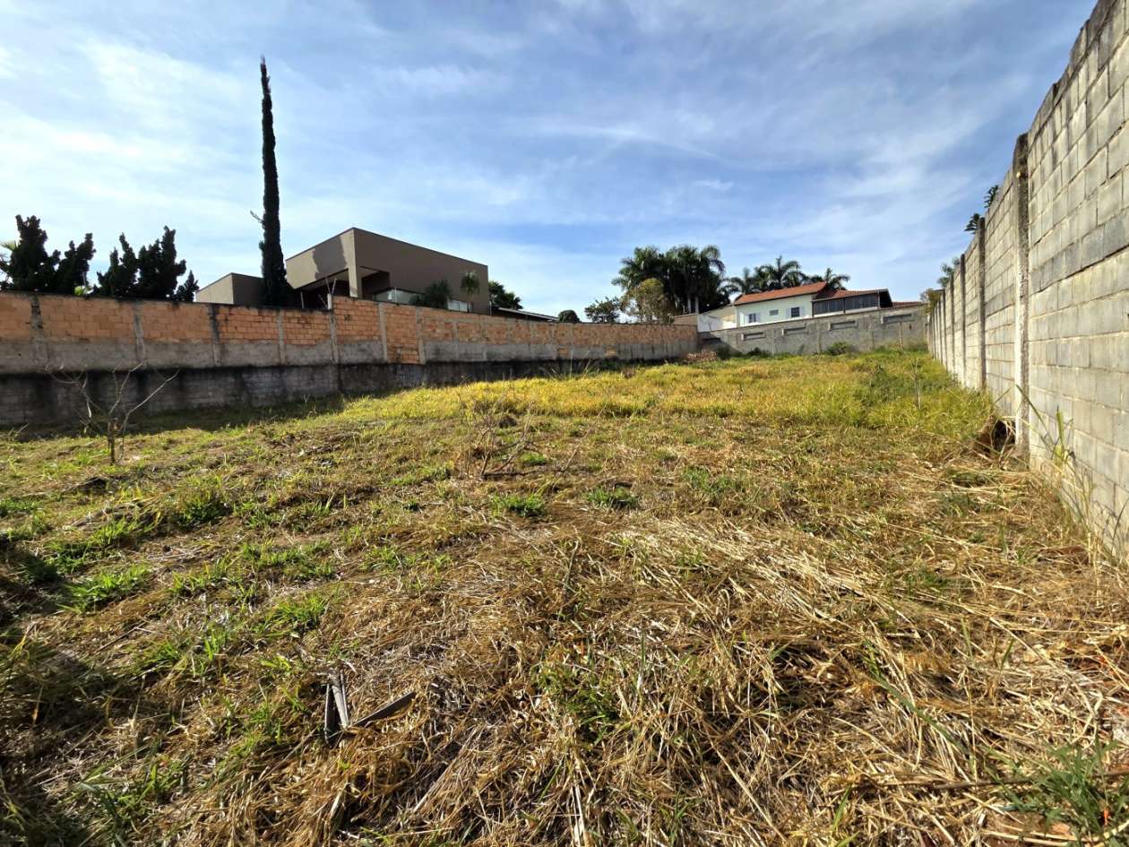 Foto 3 de Excelente lote linear no bairro Bandeirantes 1.