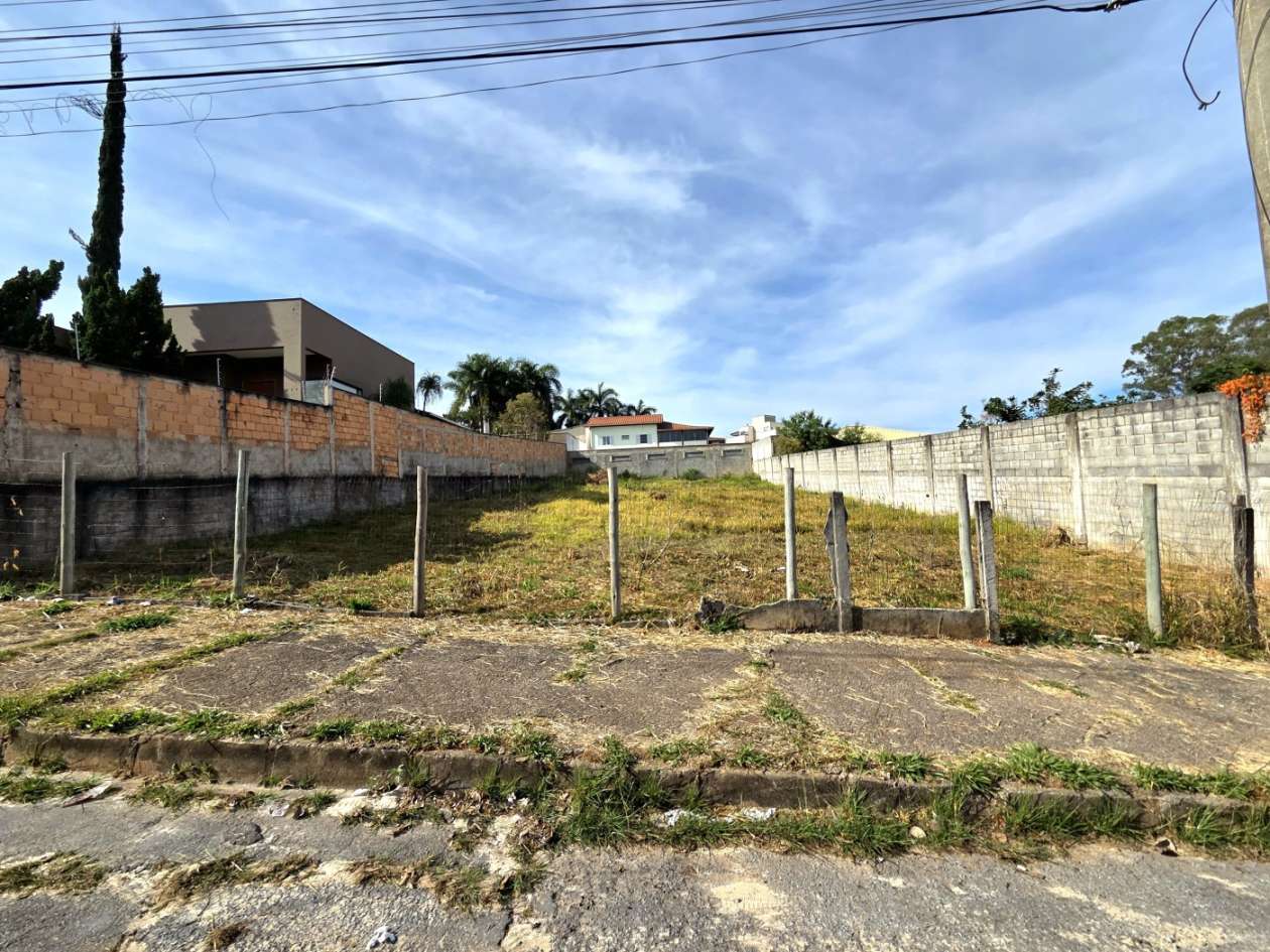 Foto 4 de Excelente lote linear no bairro Bandeirantes 1.
