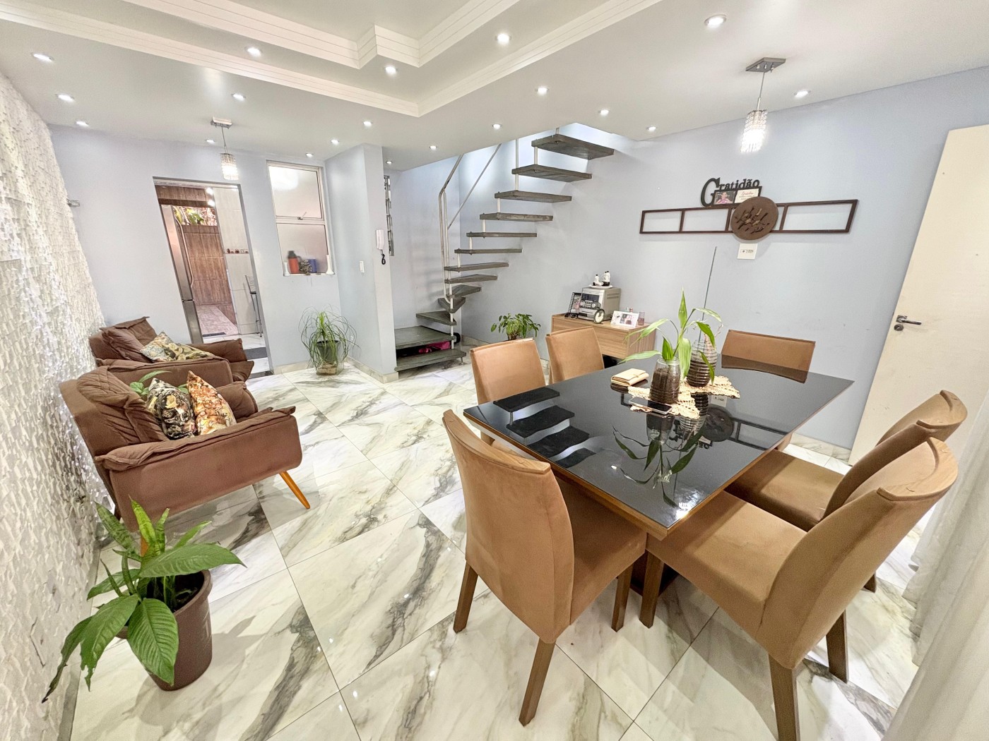 Foto principal de Excelente casa em condomínio fechado no bairro Arvoredo II.
