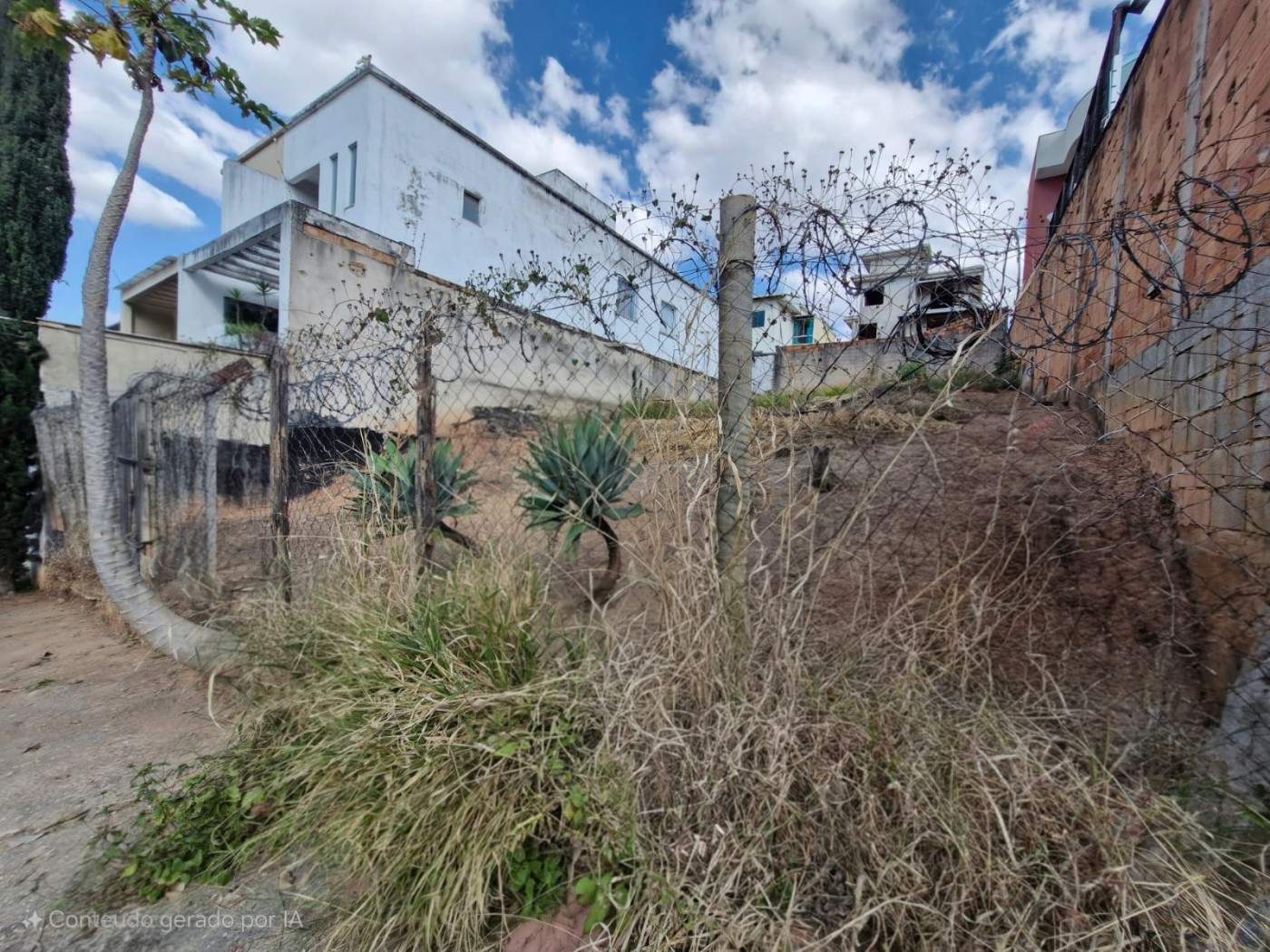 Foto 5 de Excelente lote no bairro Cabral.