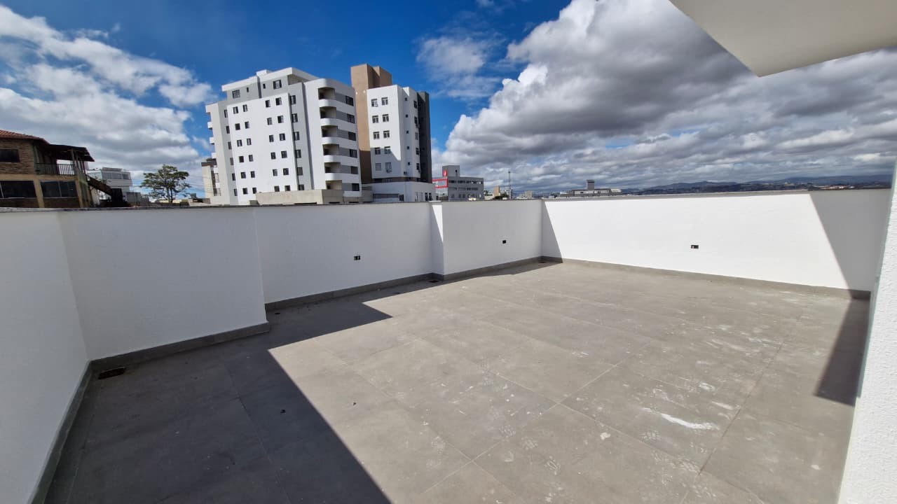 Foto 4 de Excelente cobertura de 2 quartos no bairro Cabral.