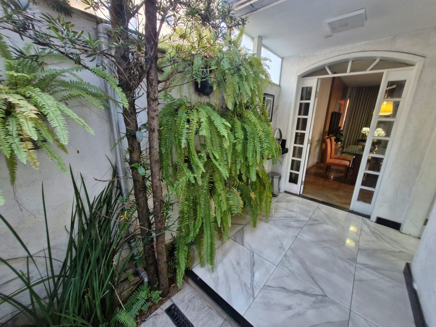 Foto principal de Excelente casa geminada no bairro Castelo.