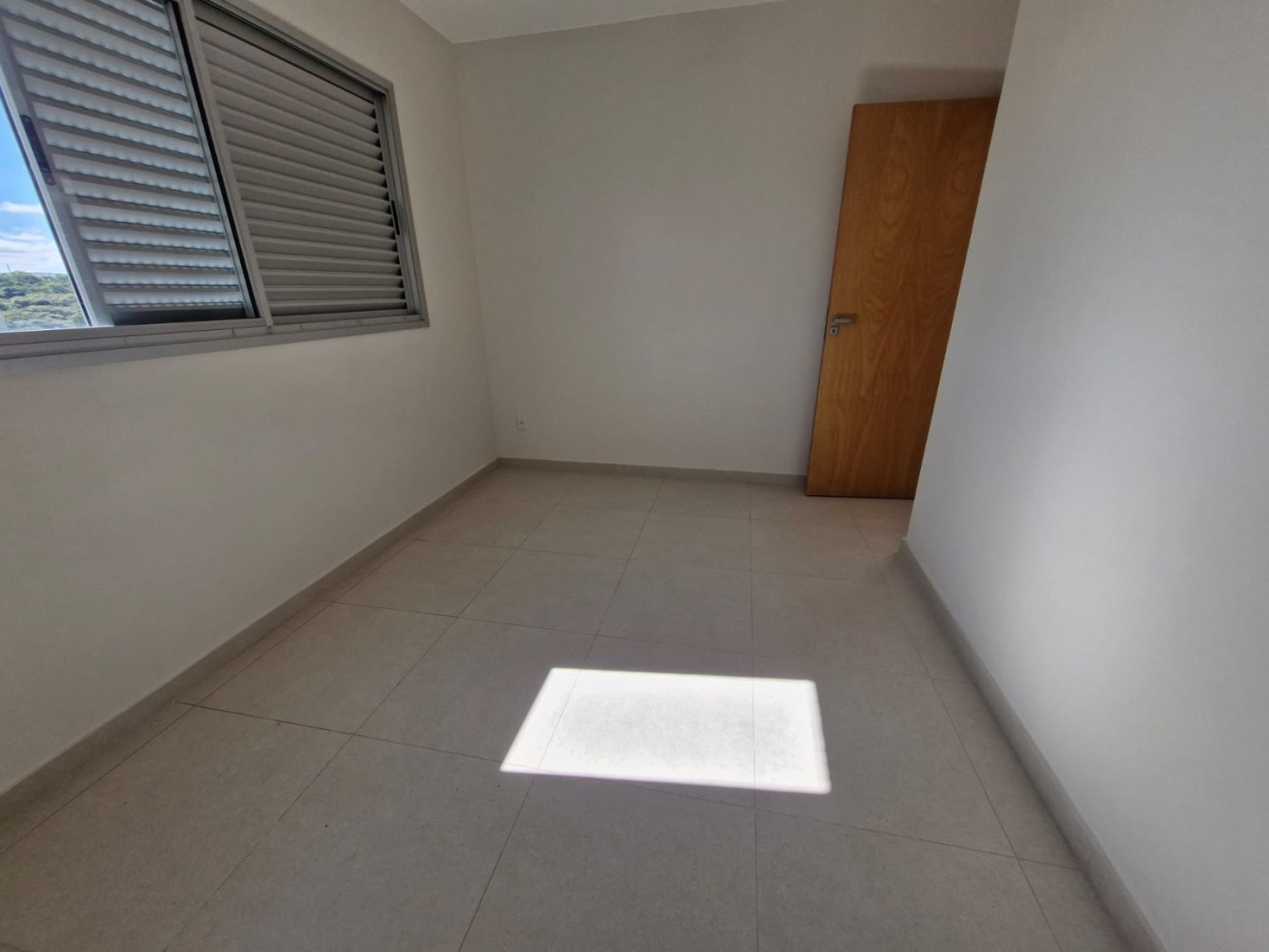 Foto 4 de Apartamento de 02 quartos com elevador no bairro Cabral.