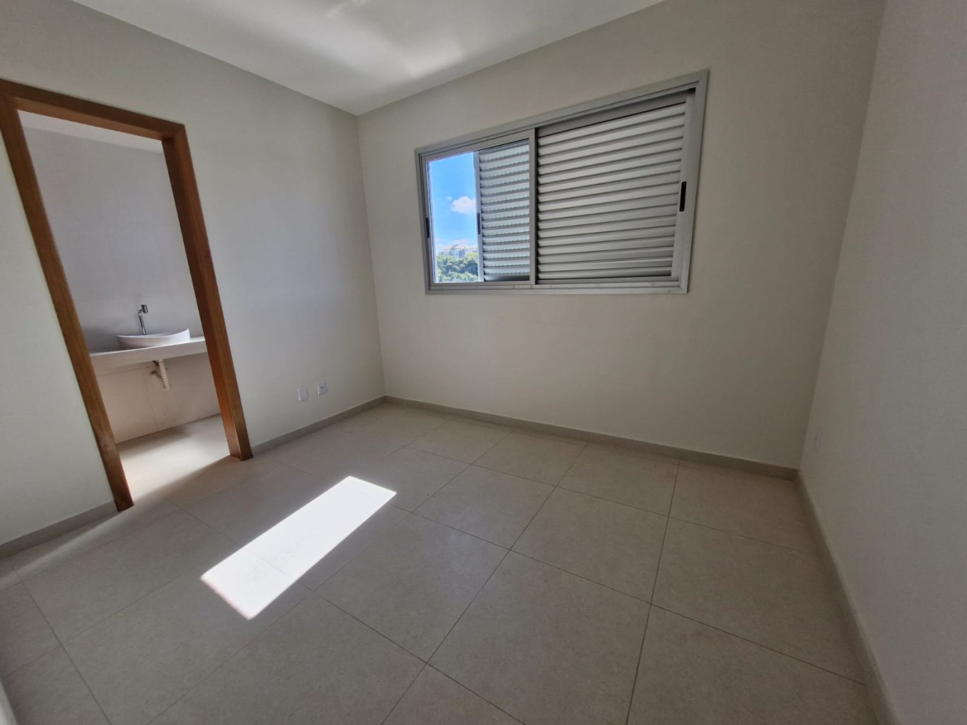 Foto 5 de Apartamento de 02 quartos com elevador no bairro Cabral.