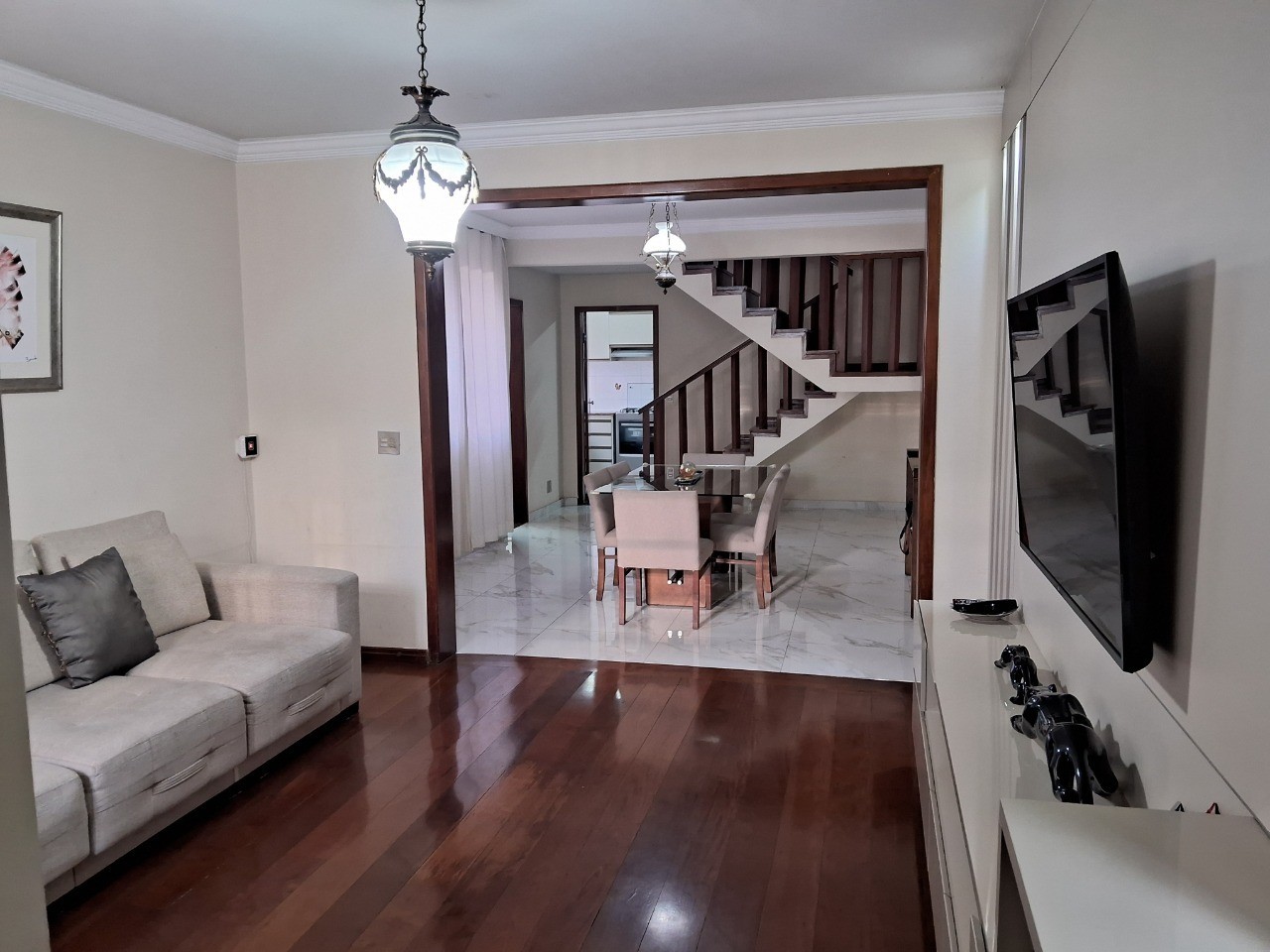 Foto 3 de Casa Geminada à venda por R$ 1.790.000,00 com 211m2 no bairro Castelo.