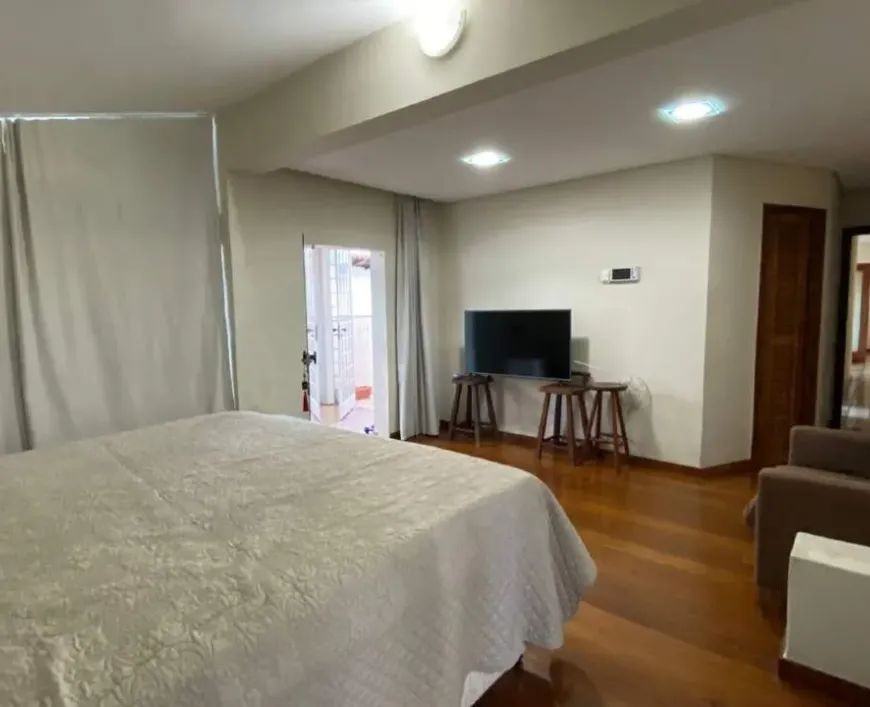Foto 4 de Excelente casa individual no Castelo.